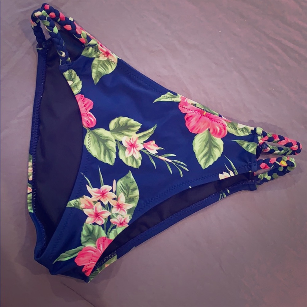 Bikini bottoms